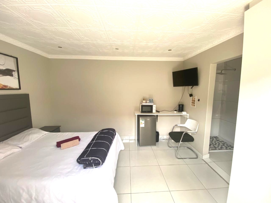 12 Bedroom Property for Sale in Newton Park Eastern Cape